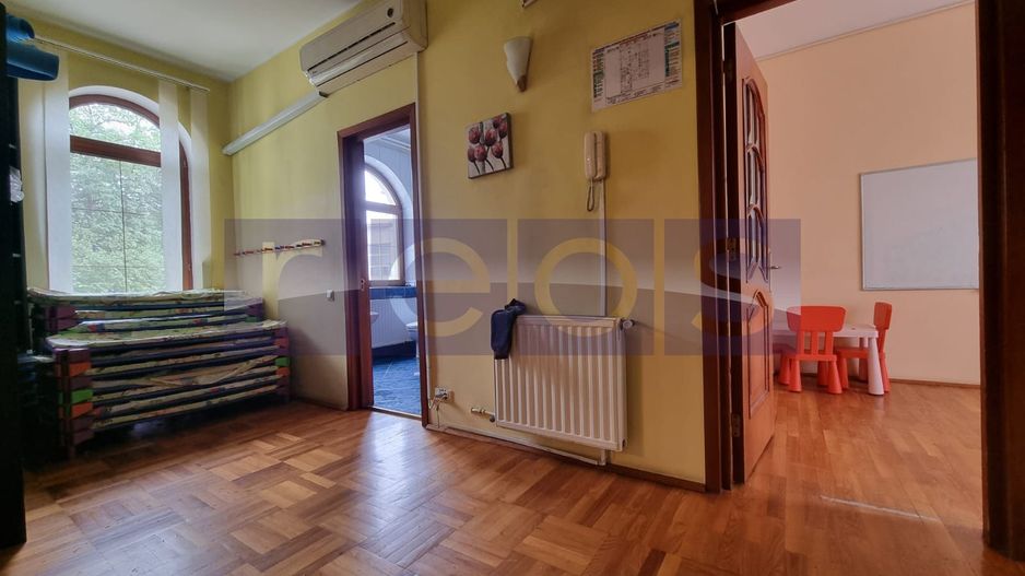 DE INCHIRIAT VILA  D+P+1+2 + CURTE | ZONA PARCUL CAROL - Poză 16