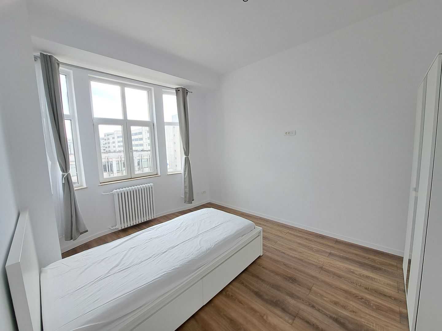Apartament cu 3 camere 98,59 mp in zona Unirii - comsion 0% - Poză 3