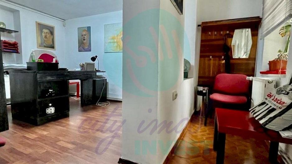 IMOBIL RENOVAT CU CURTE PROPRIE- ROND COSBUC - Poză 8