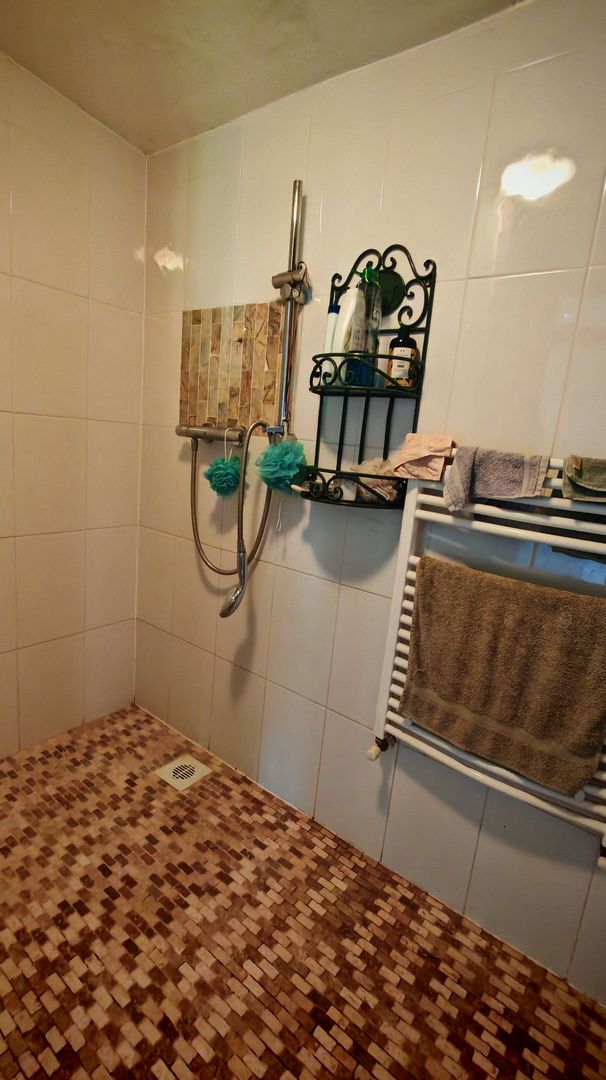 CASA SASEASCA comuna VULCAN,zona foarte buna,teren 3000 mp - Poză 15