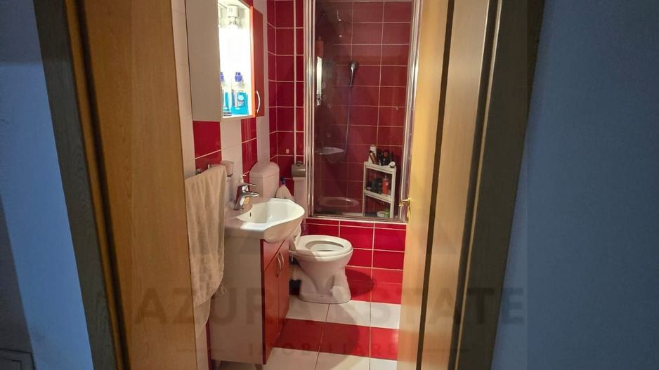 Casa moderna 8 camere pretabil locuinta sau investitie in Selimbar - Poză 4