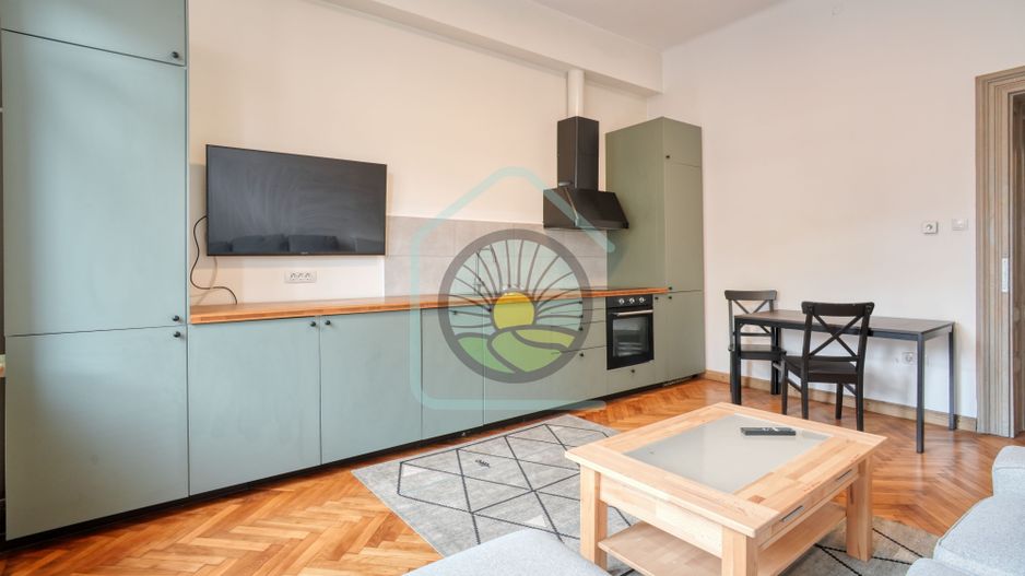 STUDIO IN CENTRUL BRASOVULUI - Poză 4