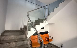 Casă de vânzare  pretabilă pentru clinica, cabinet medical, birouri - Poză 9