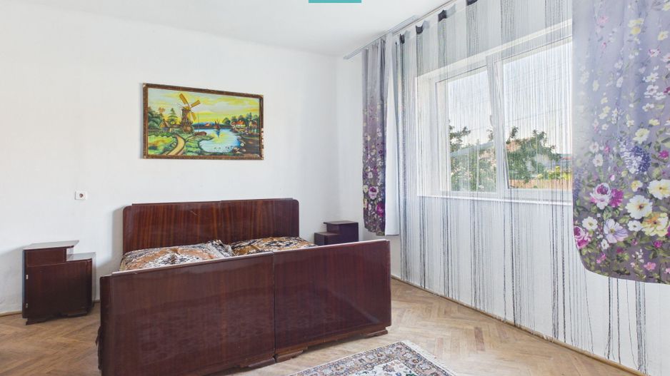 Casă cu 5 camere și teren 957 mp în Olari - Poză 4