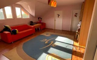 Vânzare casă cu piscină și teren 1.070 mp - Poză 12