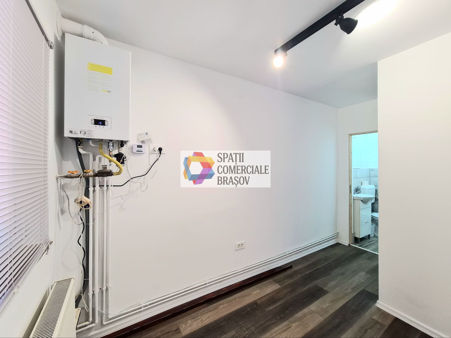 Spatiu comercial de închiriat, Brasov - 40 mp # spatii-comerciale-brasov.ro - Poză 4