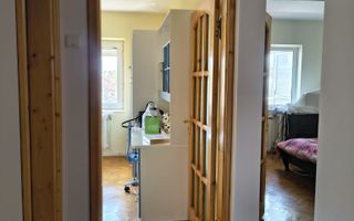 Apartament cu 3 camere Zona centrala Str. Bucegi Liceul de Arte etaj 3 , 2 balc - Poză 3