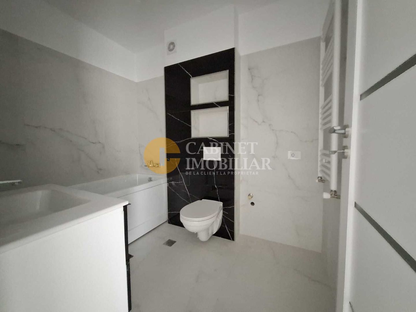 Apartament 2CD-Platou Galata -57 mp -Intabulat+ loc de parcare subteran - Poză 4