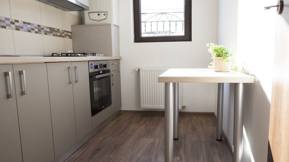 Apartament 2 camere Eminescu, Bloc nou, Curte, Parcare, Proprietar - Poză 9