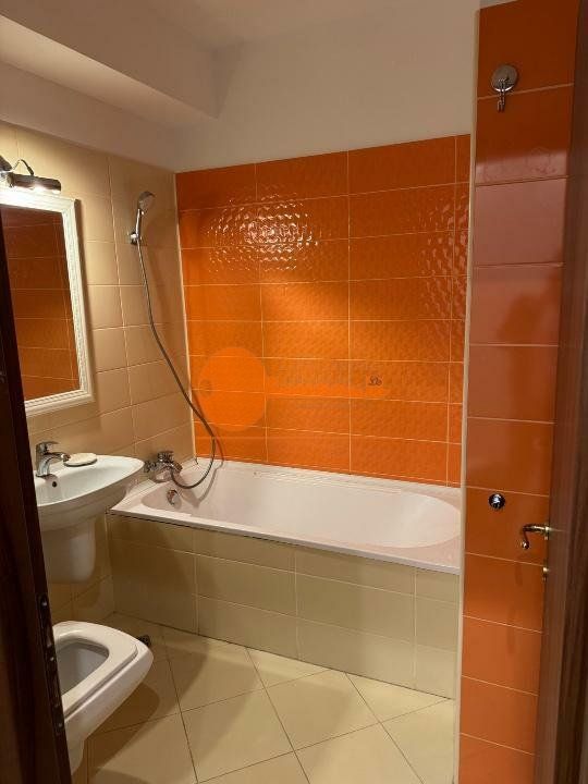 3 camere Arc Triumf-Casin(parcare-box-2009) - Poză 10