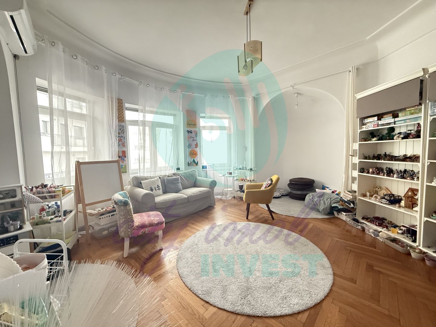 Spatiu, lumina si eleganta intr-un apartment interbelic - Poză 9