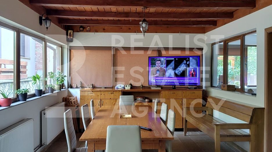 Vilă individuală 430 mp utili, teren 2.000 mp, panouri solare - Poză 25