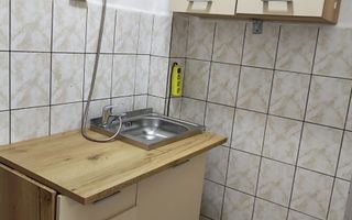 Garsoniera decomandata cu bucatarie si baie - Poză 3
