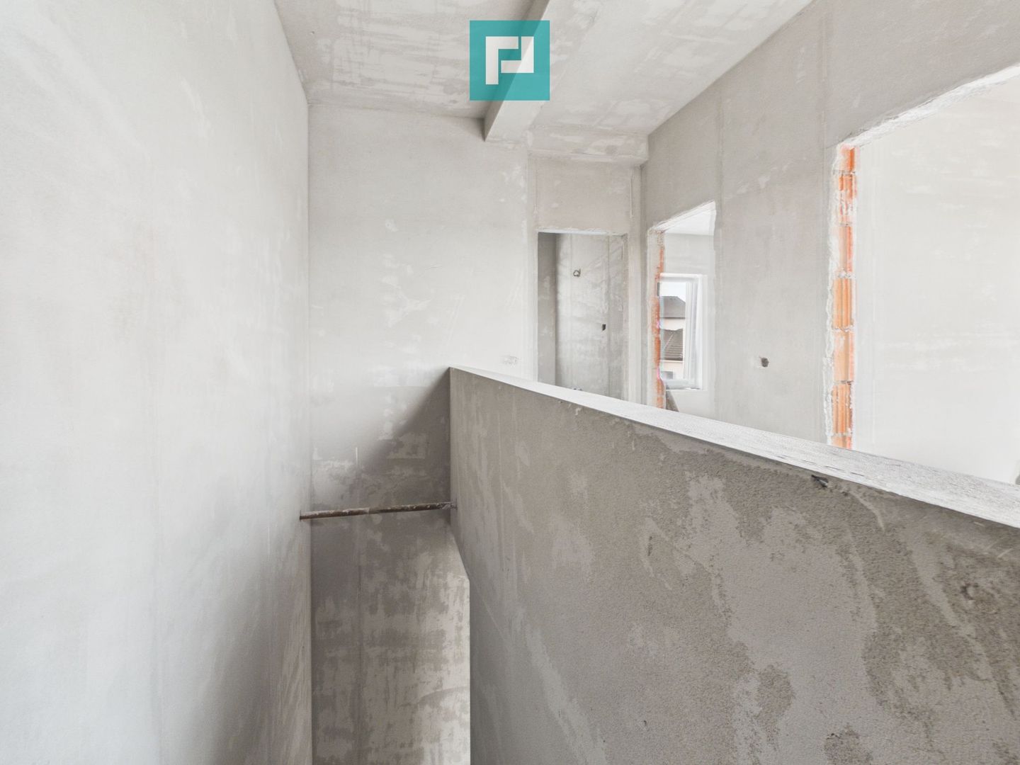 Duplex în Săcălaz despartit prin cameră tehnica - Poză 10