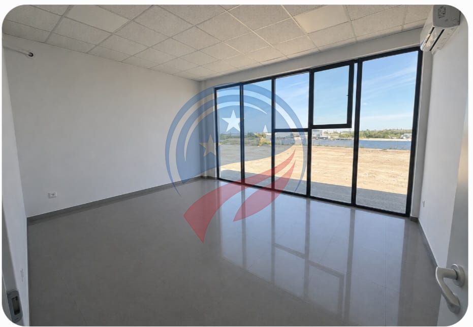 Hala  Parter + Etaj  590 mp  , 6 birouri, de inchiriat zona Centura de Nord - Poză 5