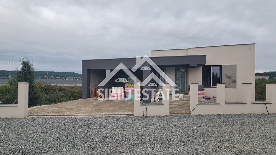 Casă individuală  deosebită, finisată Șelimbăr, Cartierul Tineretului - Poză 13