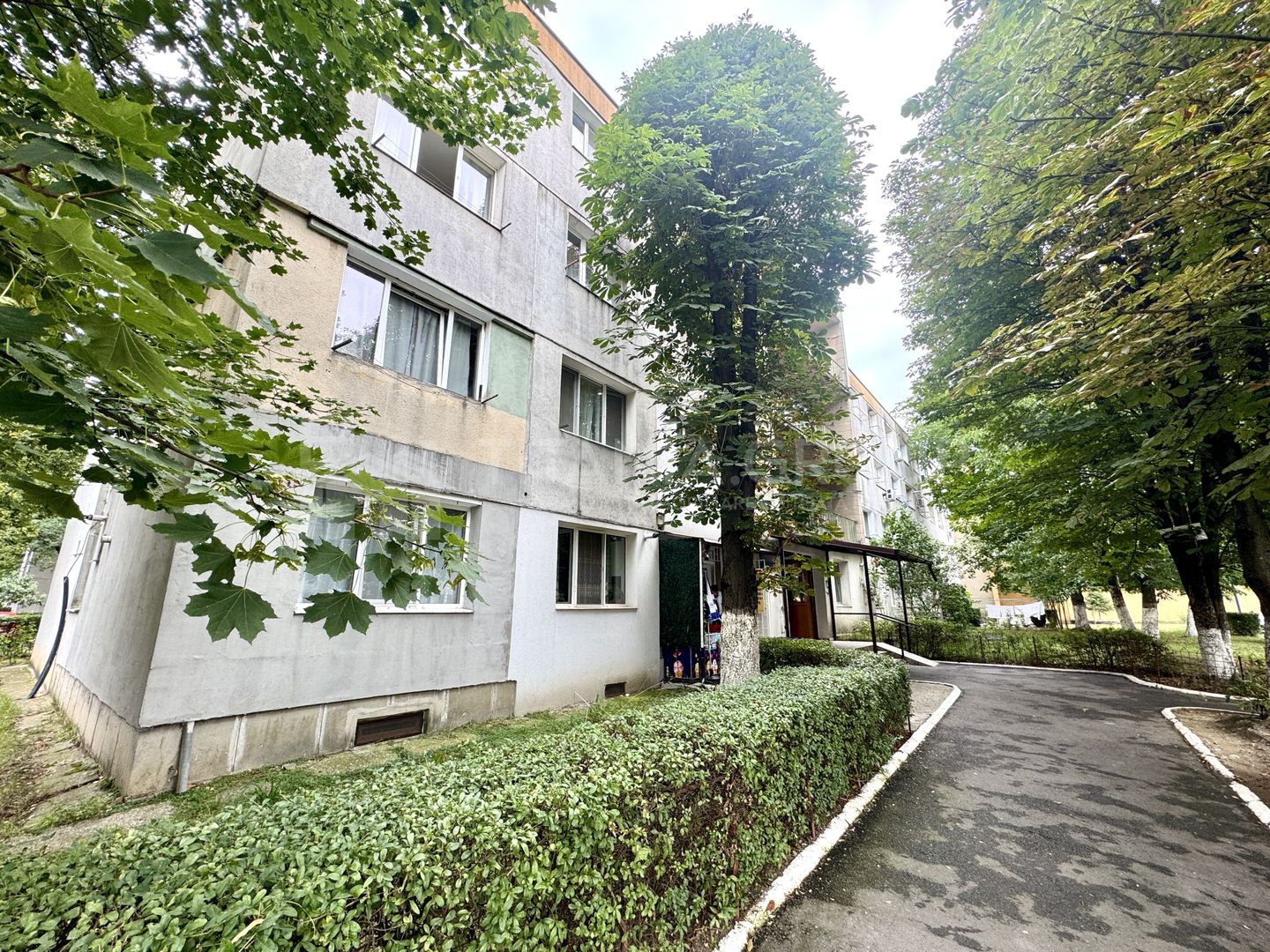 Garsoniera mobilata+camera la demisol, zona Tractorul, comision 0 - Poză 9