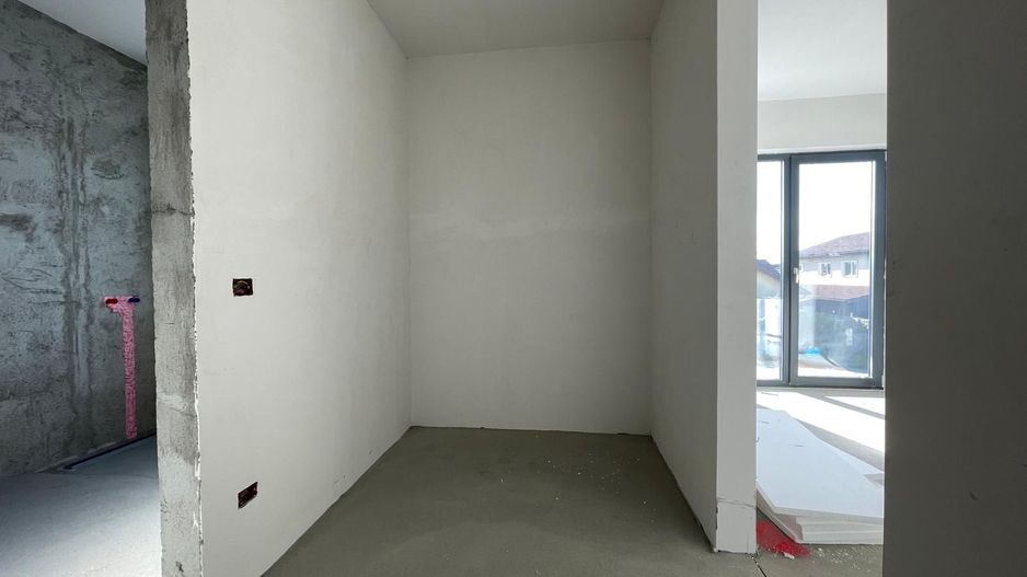 Duplex despartit prin camera tehnica - 5 camere - Mosnita - Poză 10