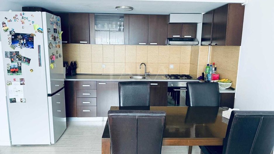 Apartament modern cu 3 camere, zonă apreciată pentru familie. - Poză 2
