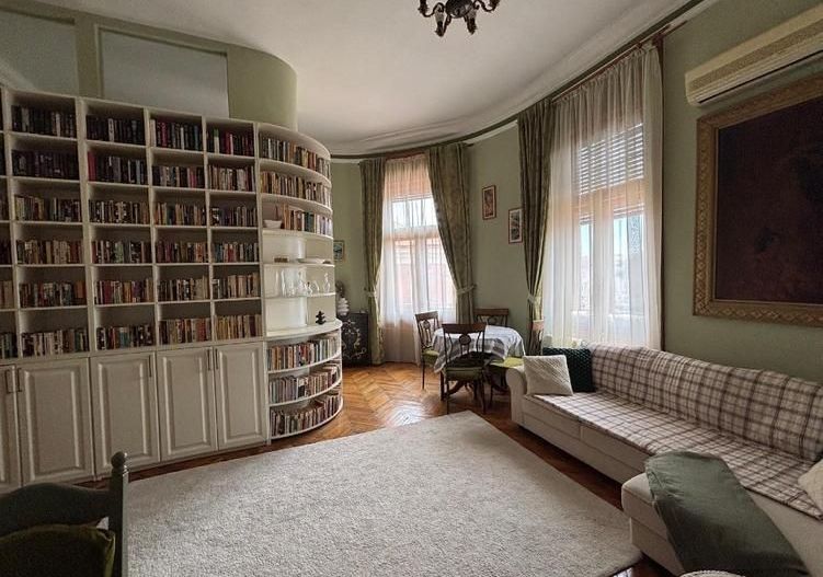 Apartament spațios 3 camere | Ultracentral | Vedere spre Piața Libertății. - Poză 1