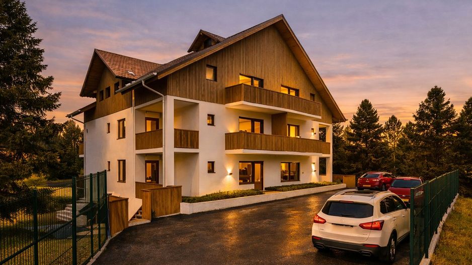 Cladire Pensiune D+P+2+M+Pod - 1089 mp + teren 893 mp - Sinaia - comision 0% - Poză 3