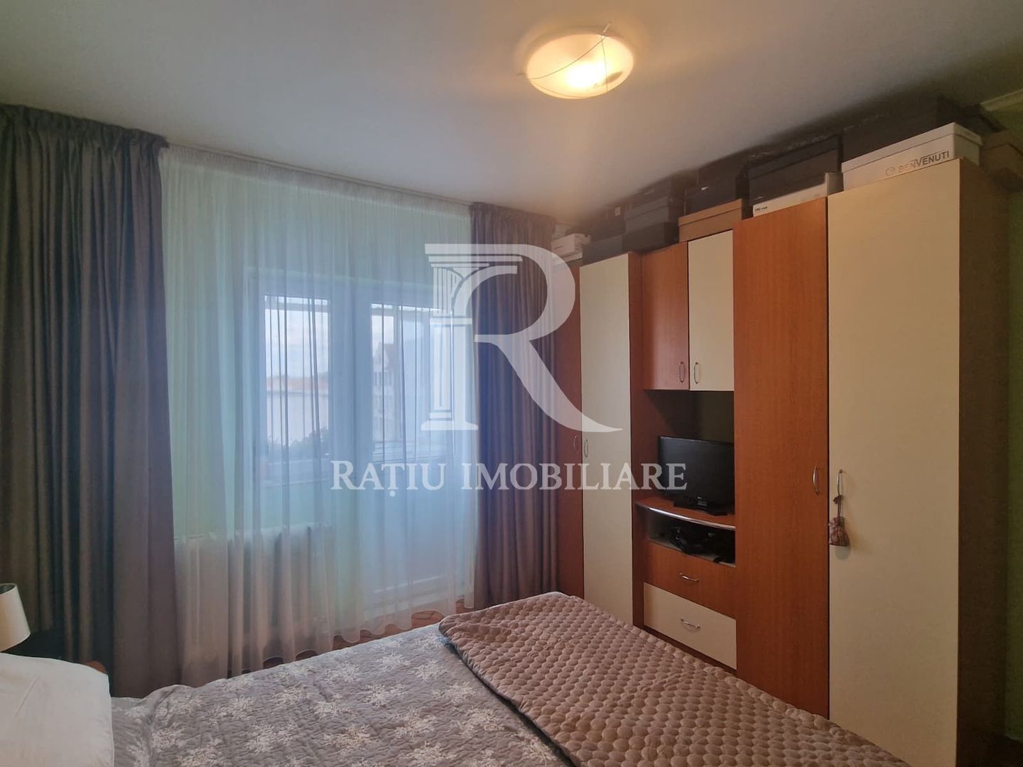 Apartament cu 3 camere | Zona Biserica Emanuel | Oradea - Poză 9
