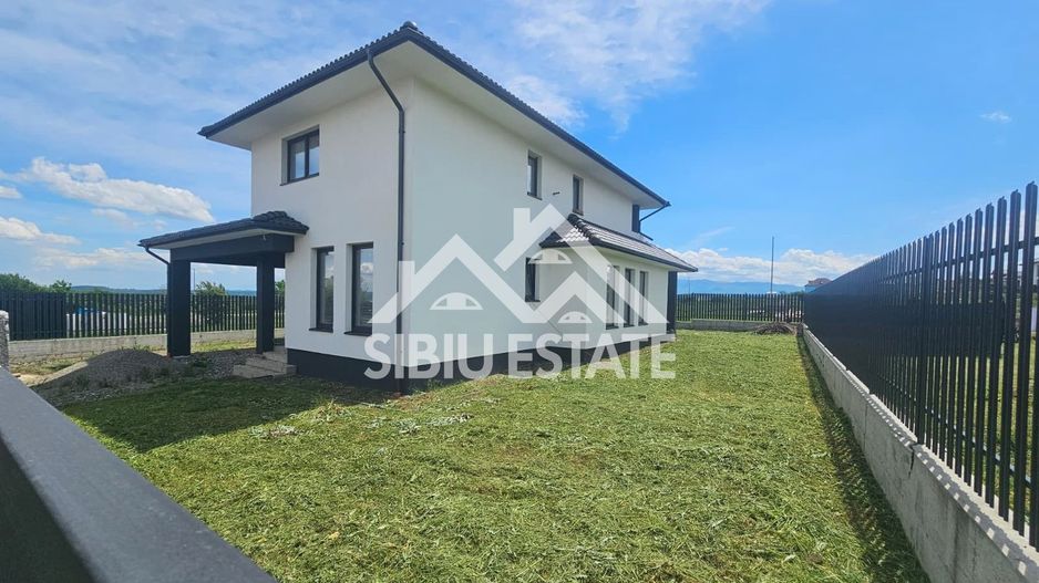 Casa noua cu pivnita, terasa, carport - Poză 1