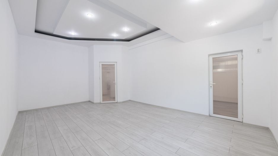 Proprietate multifunctionala | Doua cladiri | 581 mp | Pitesti - Poză 22