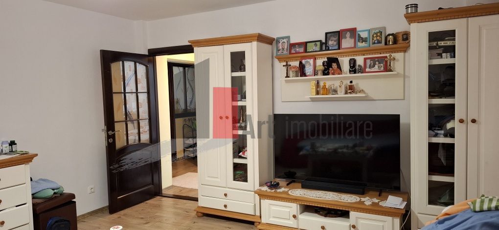 APARTAMENT  3 CAMERE  TEI - Poză 1