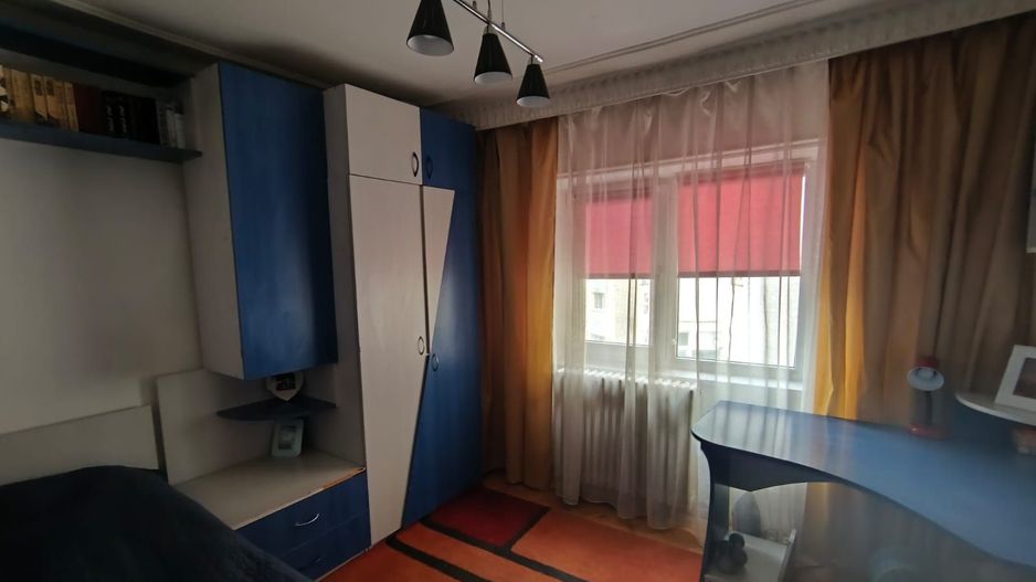 Apartament 4 camere, Dec., et. 3/4-Bld. Chimiei -Tudor Vladimirescu - Poză 2