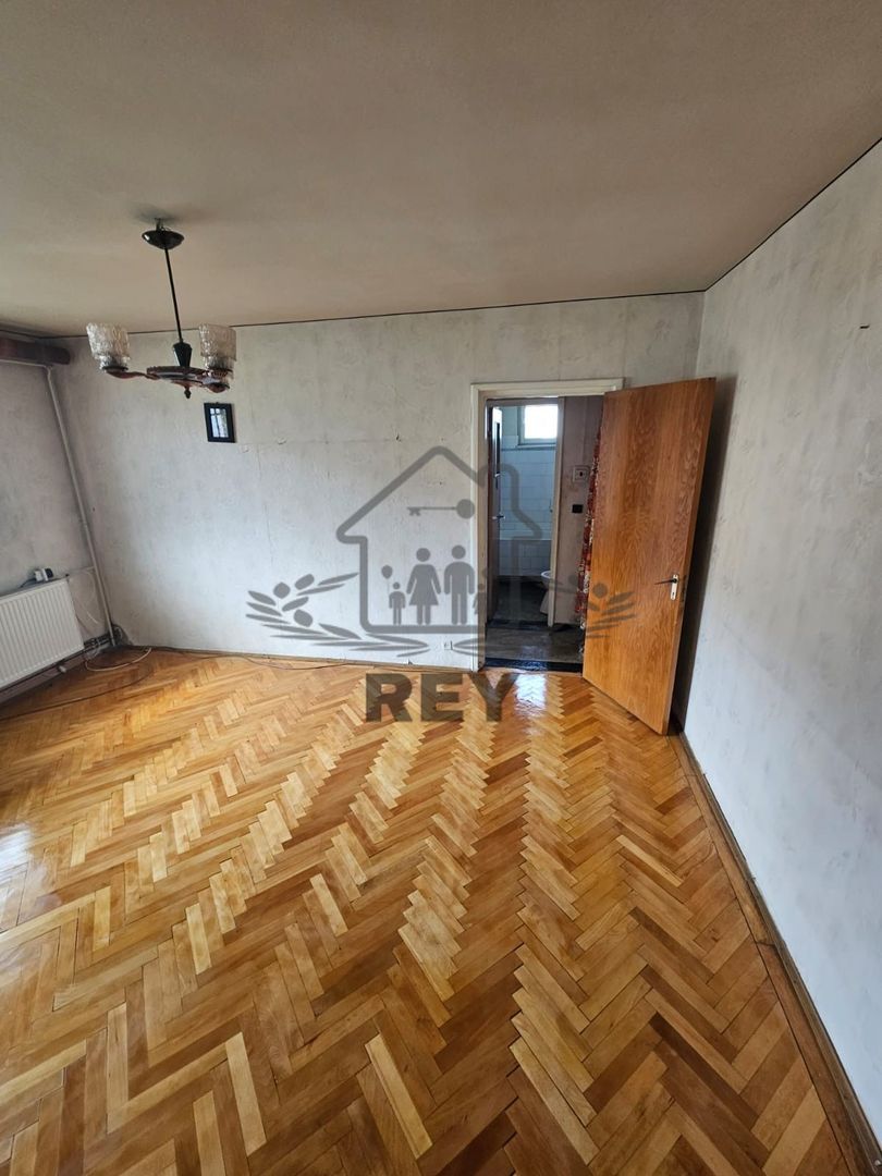 Ap 2 camere semidecomandat zona Bd. Mihai Viteazu/DE RENOVAT - Poză 3