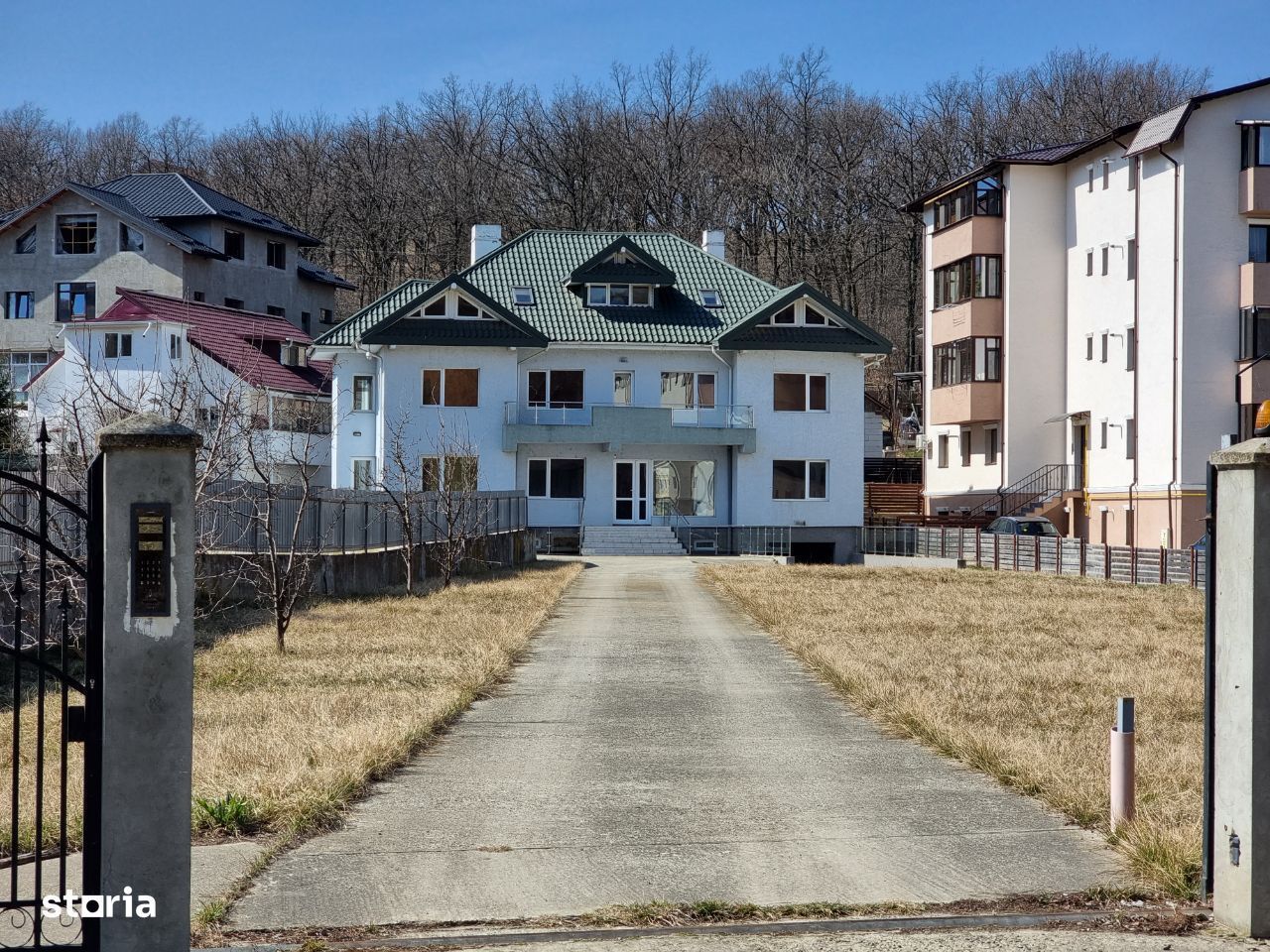 Chirie sau Vânzare - Vila Mare 3 Apartamente + Buncăr – Privat Afacere - Poză 2