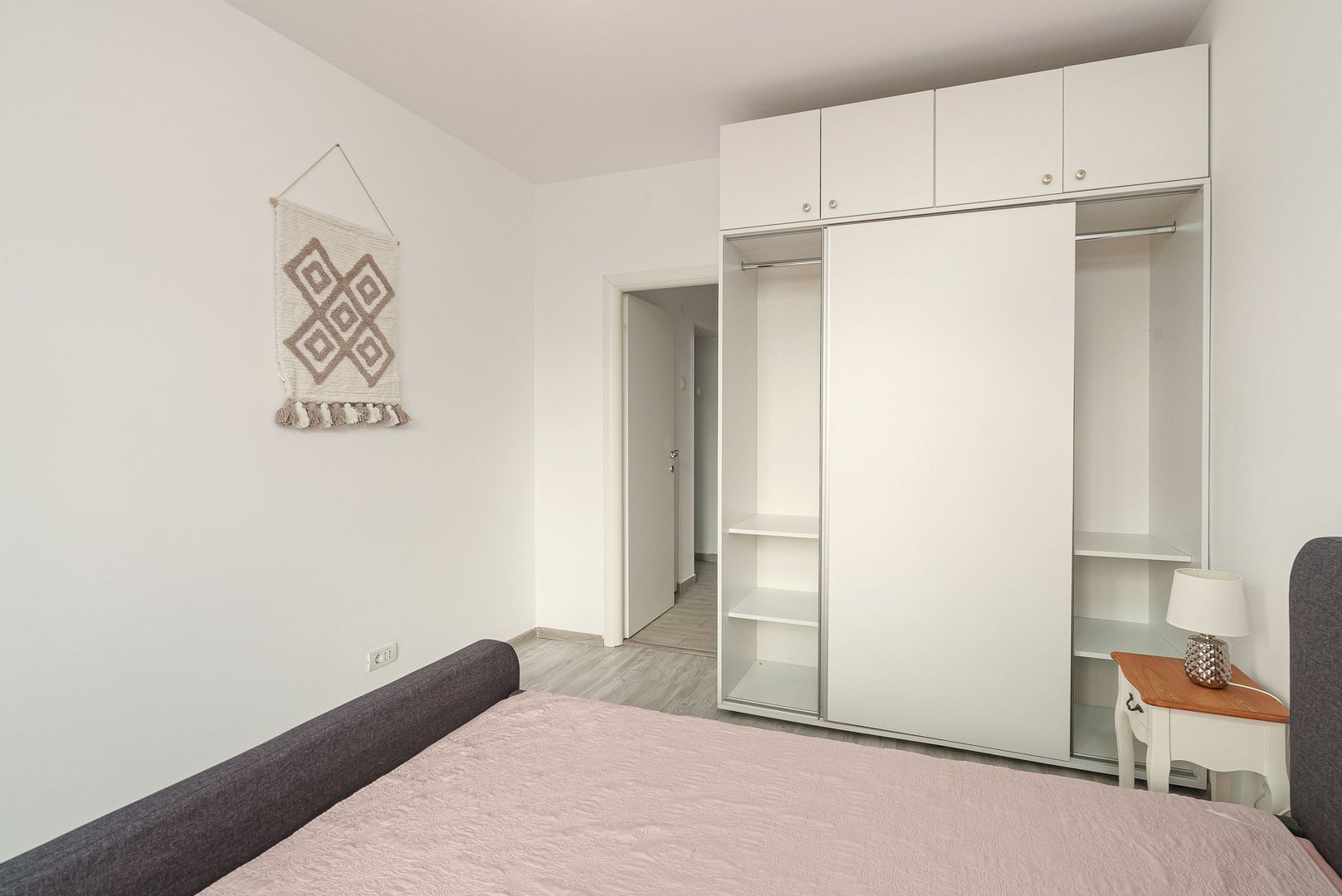 Apartament 2 cam P-ta Romana Bloc EVA - Poză 5