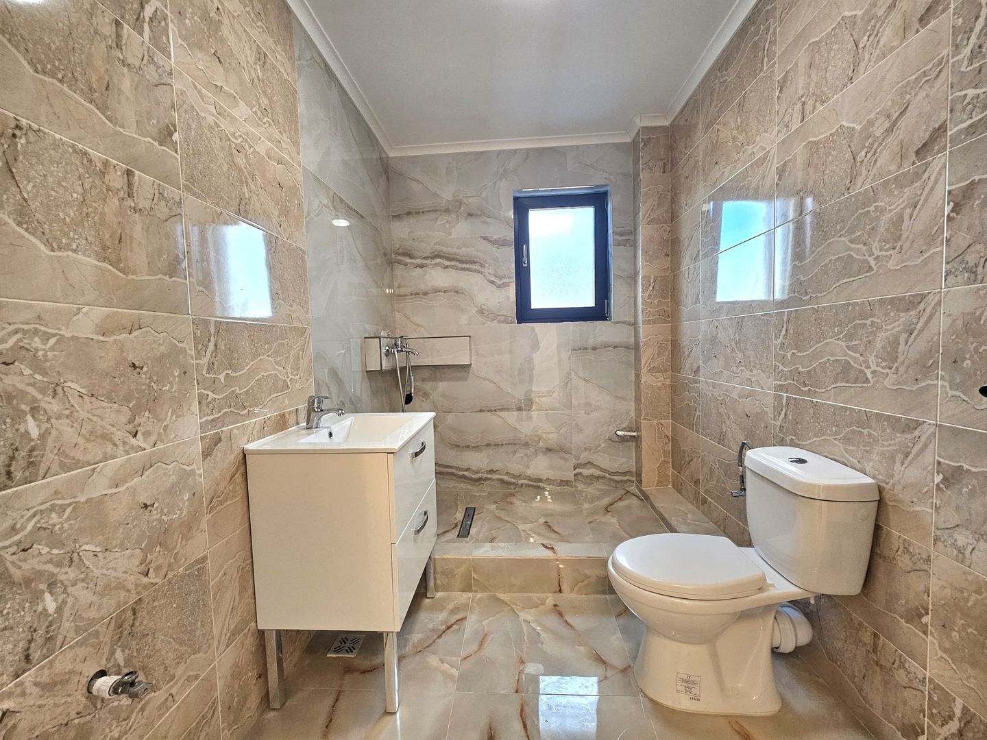 Apartament cu 3 camere de vanzare Ovidiu Constanta parcare inclusa - Poză 8