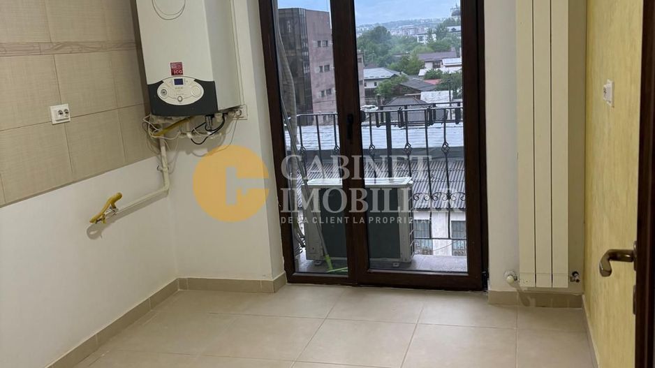 2 CAMERE DECOMANDAT-52 MP-ETAJ 3- PARCARE - ZONA POITIERS - Poză 2