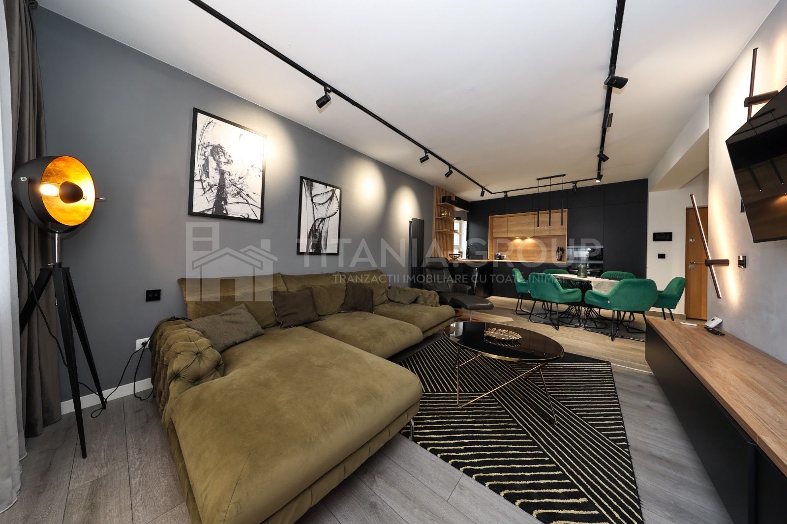 Apartament cu 3 camere, 2 bai, mobilat lux - zona Coresi - Poză 3