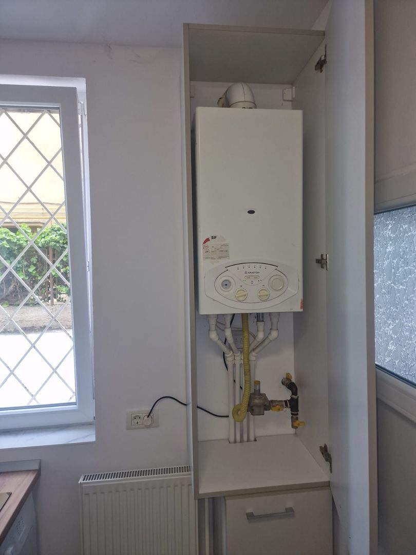 Apartament central cu o camera si loc de parcare - Poză 13