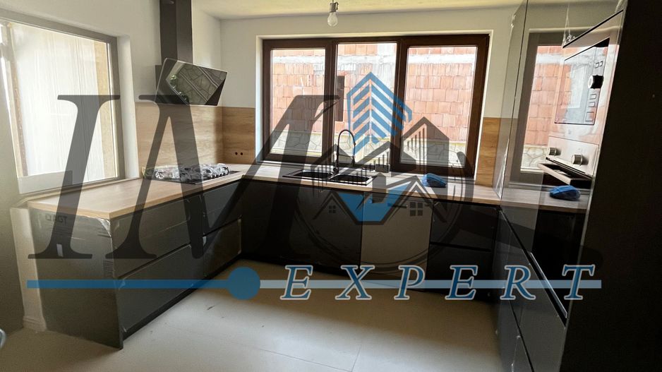 Casa semi finalizată de vânzare in Lancram - Poză 7