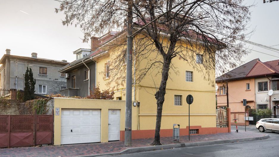 COMISION 0% - Casa complet renovata, singur curte,  zona Alba-Iulia - Muncii - Poză 1