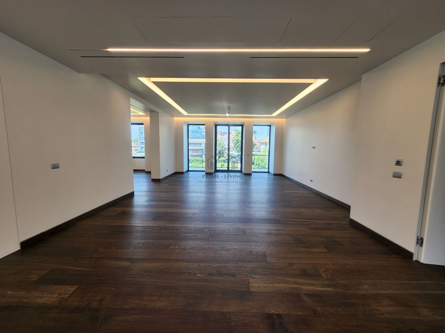 APARTAMENT DE LUX CU 5 CAMERE APROAPE DE BULEVARD KISELELFF - Poză 2