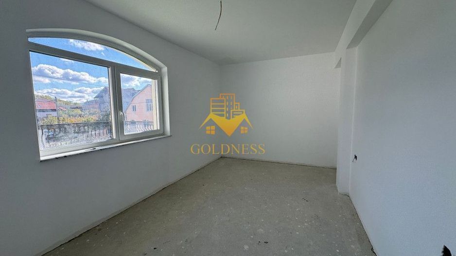 Casa 4 Camere Semifinisata, Curte 450mp, Terasa 65mp,  Dezmir - Poză 8