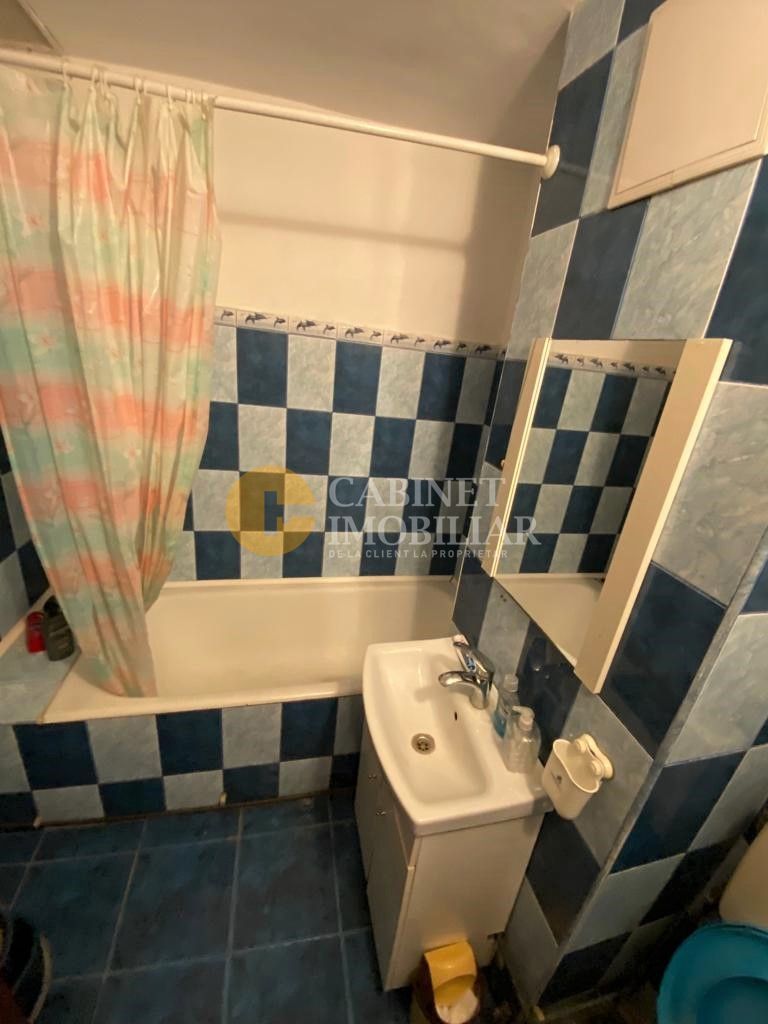 Zona Galata-Lidl, 2 camere decomandat ideal pentru investitii - Poză 6