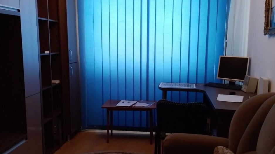 Apartament cu 3 camere, decomandat, zona Republicii - Poză 5