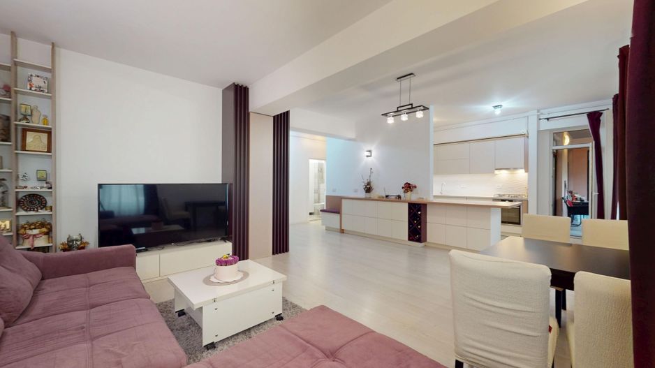 Apartament cu 4 camere de vânzare în Unirii, Bucuresti - Poză 1