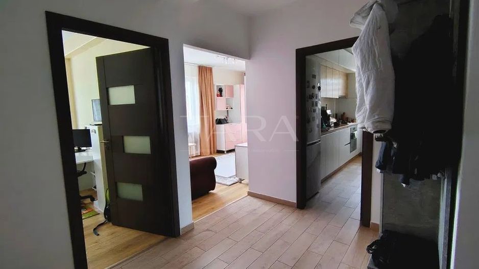 Vanzare apartament cu 2 camere-Zona Parc Poligon - Poză 2