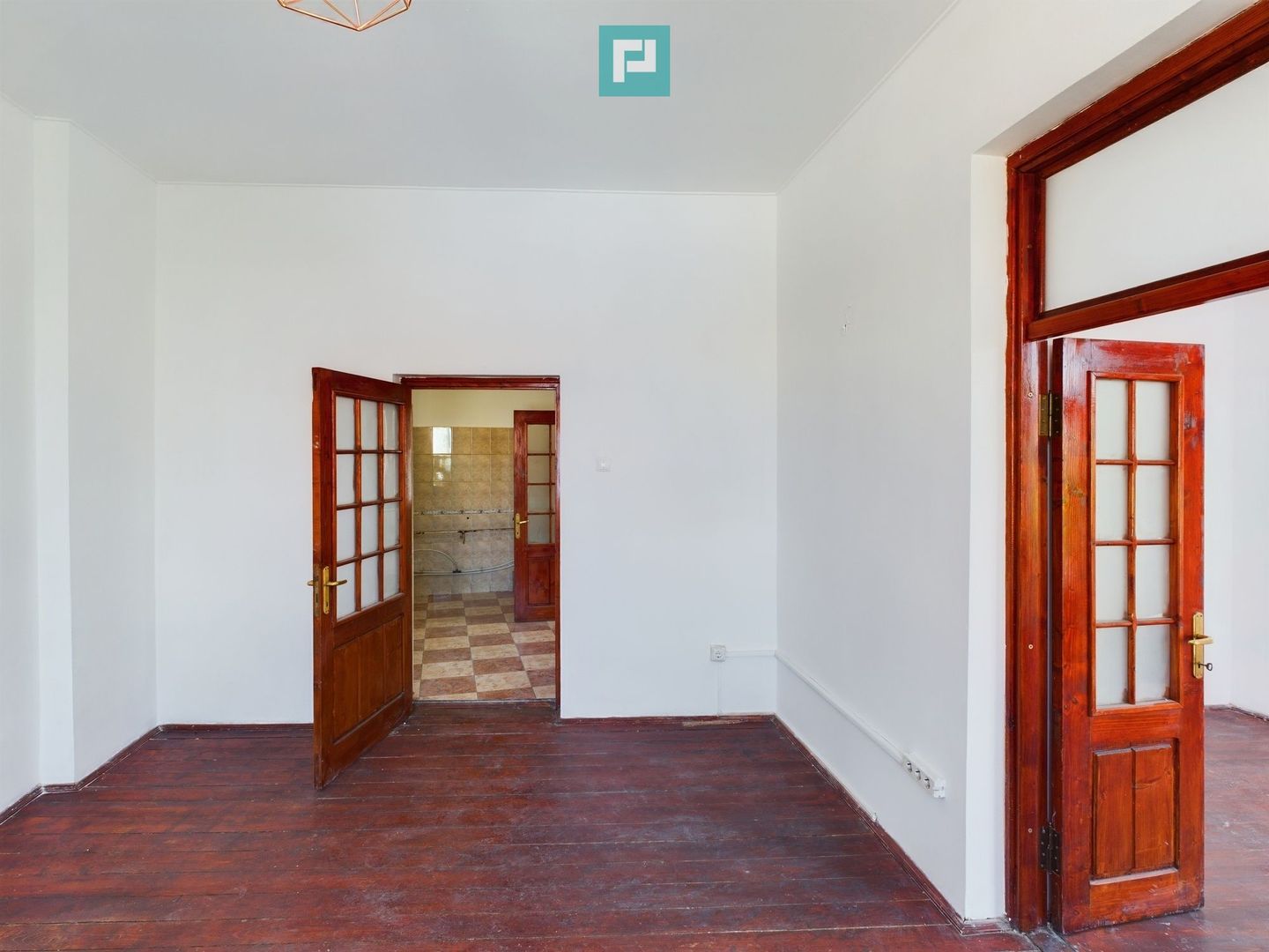 Casa individuala la 6 minute de Piata Unirii - Poză 15