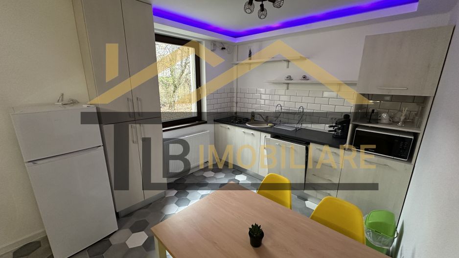 Apartament de 3 camere, 70mp, parcare, Zona Semi-Central - Poză 4