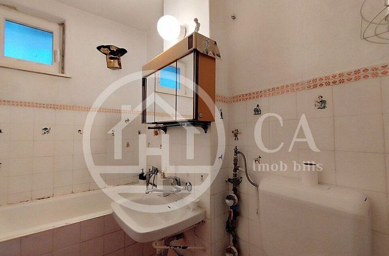 Apartament cu 2 camere de vanzare in zona Rogerius, Oradea - Poză 6