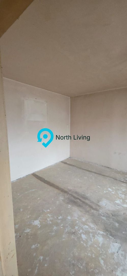 Apartament 4 camere de vânzare - Zona Tineretului - Poză 1