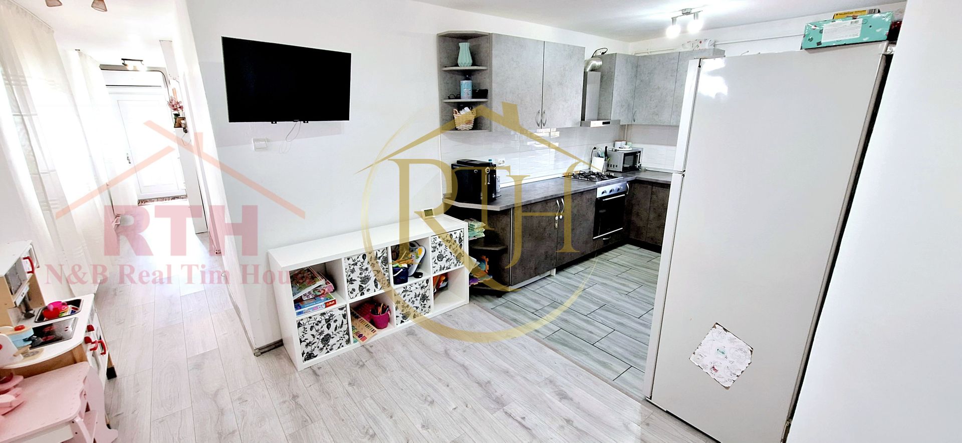 Casa individuala, 3 camere, fara teren, zona Plopi, langa Scoala - Poză 15